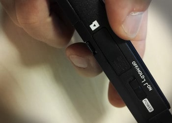 Mittels Speicherkartenerweiterung kann ein digitales Diktiergerät eine vielfache Kapazität gegenüber seinem analogen Pendant besitzen